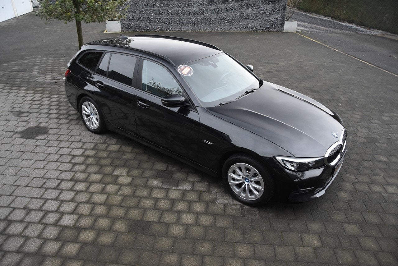 BMW 3 Serie 330 Touring 330eA PHEV /Navi/Cam/Led/Dab+, Auto's, BMW, Automaat, 4 cilinders, Zwart, 31 g/km