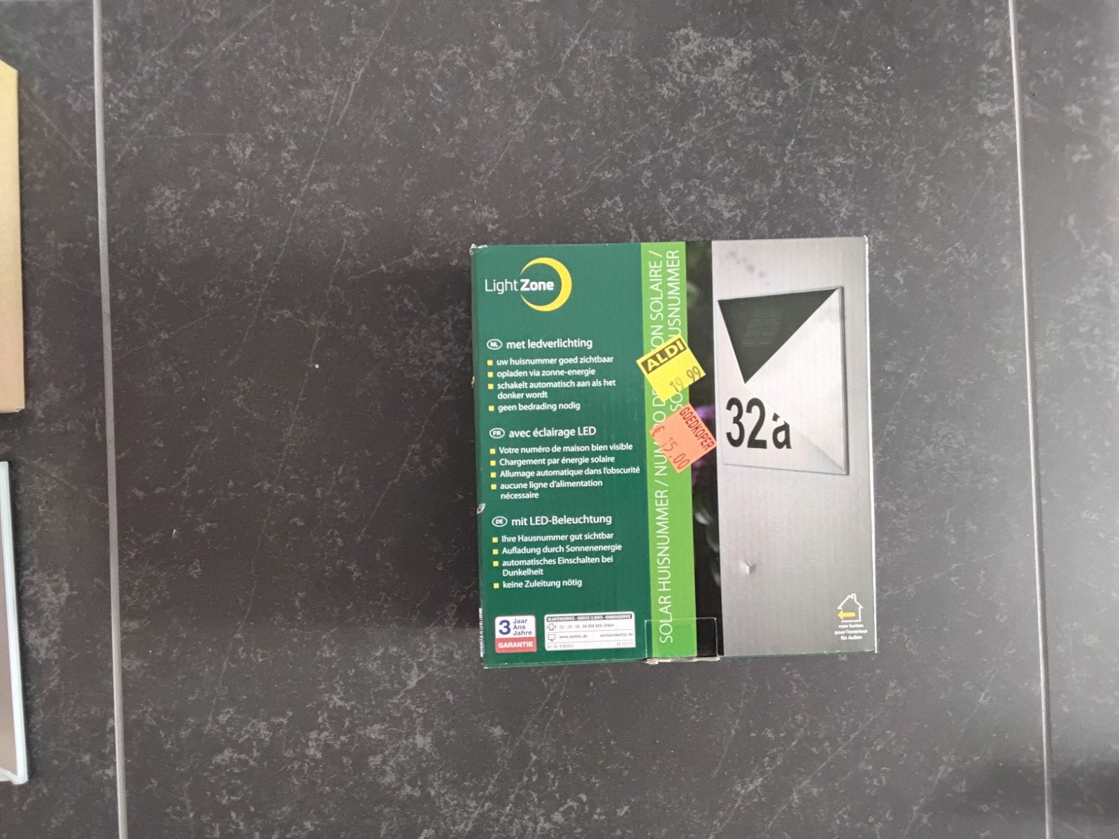 huisnummer solar, Enlèvement