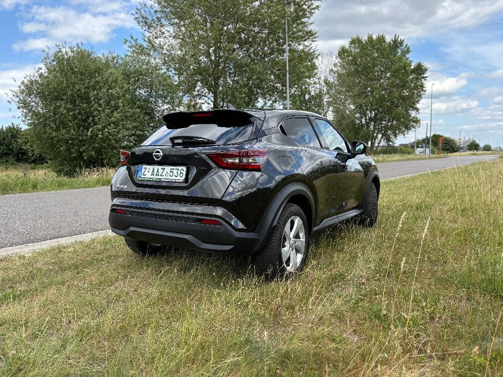 NISSAN JUKE 1.0 benzine  automaat !!!! full Option, Auto's, Testrit aan huis, Leder en Stof, Zwart, 5 deurs