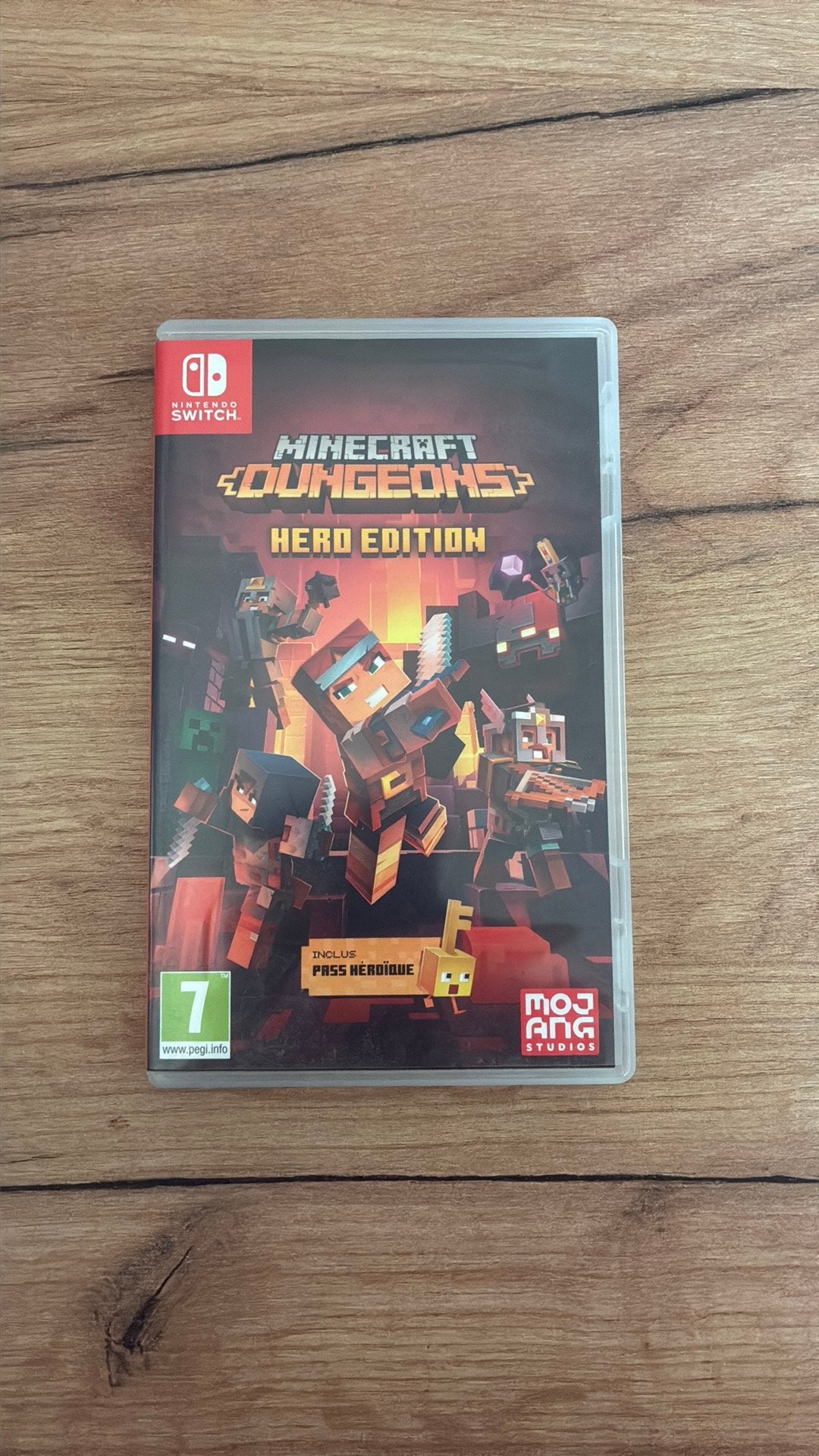 Minecraft Dongeons Hero Edition, Online, À partir de 7 ans, Combat, Comme neuf