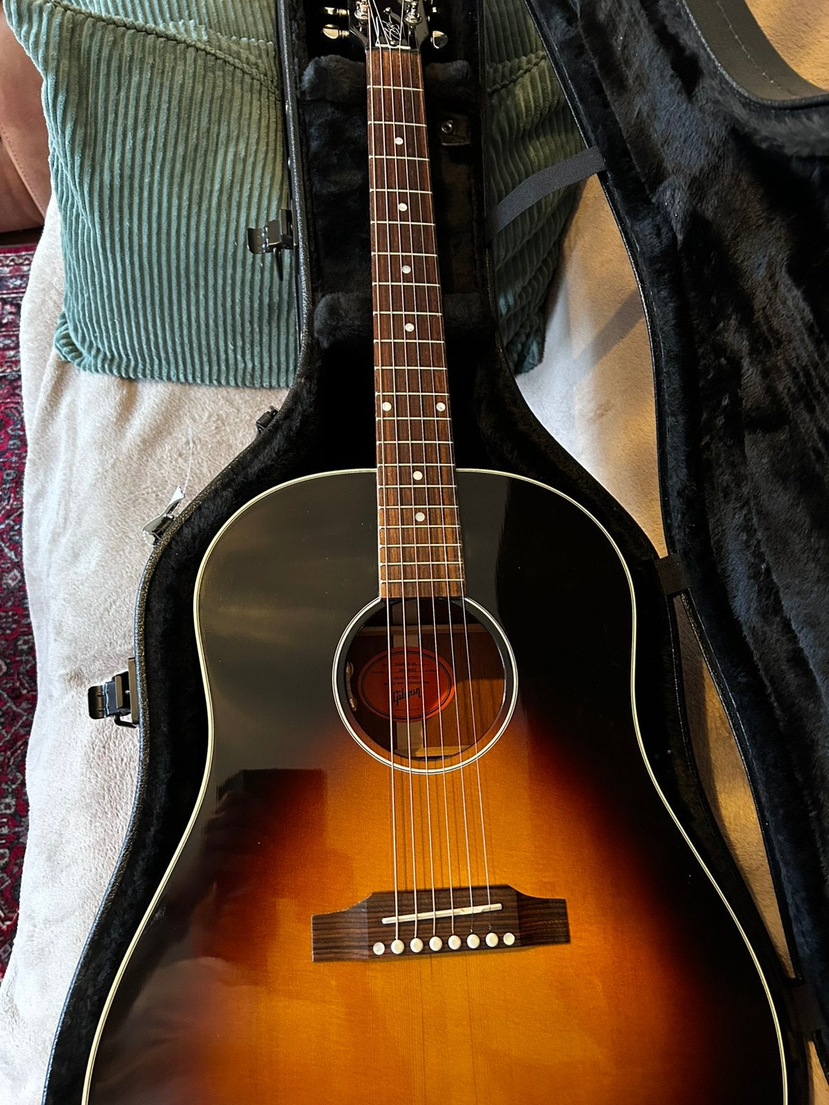 Gibson j45 slash signatuur, Muziek en Instrumenten, Ophalen, Zo goed als nieuw