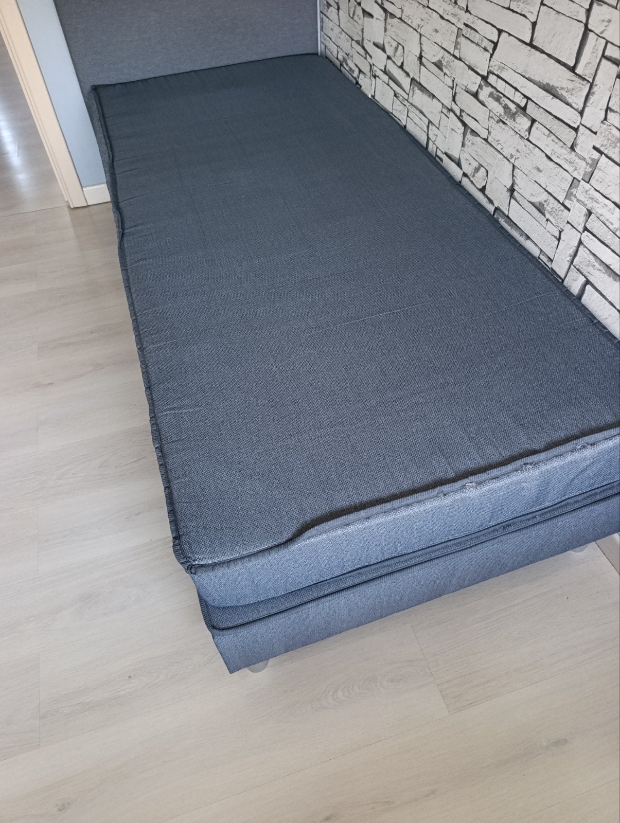 lit, 90 cm, Gris, Une personne, Enlèvement