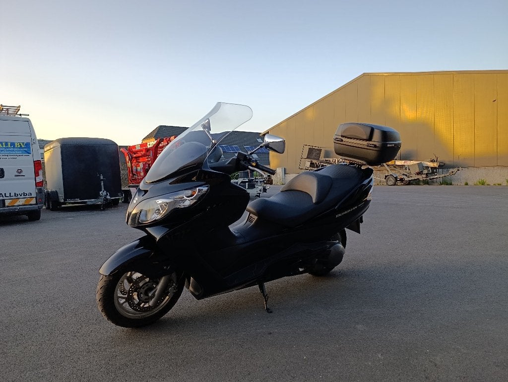 Motorscooter Suzuki, Scooter, Occasion, Particulier, 400 cm³