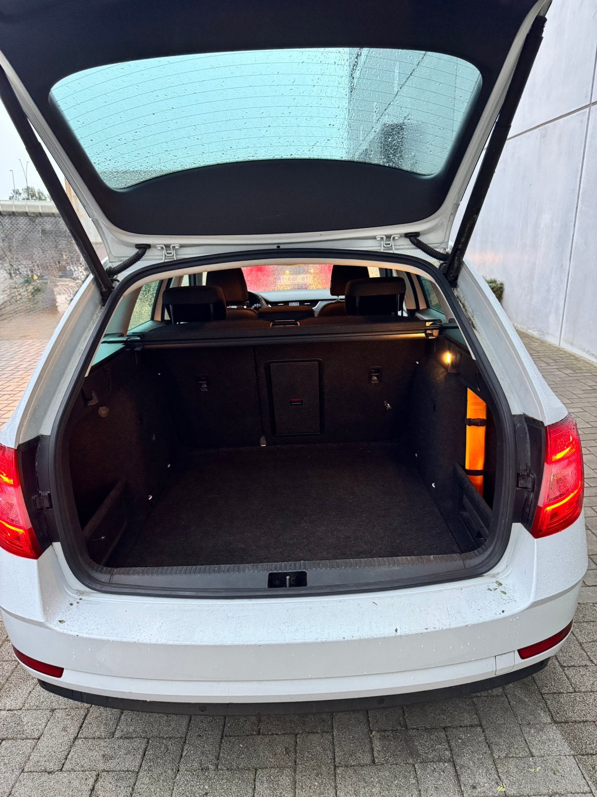 Škoda Octavia Combi 1.6 TDI 115 pk — 06/2018 — 129.000 km, Auto's, Voorwielaandrijving, Stof, Wit, 5 deurs