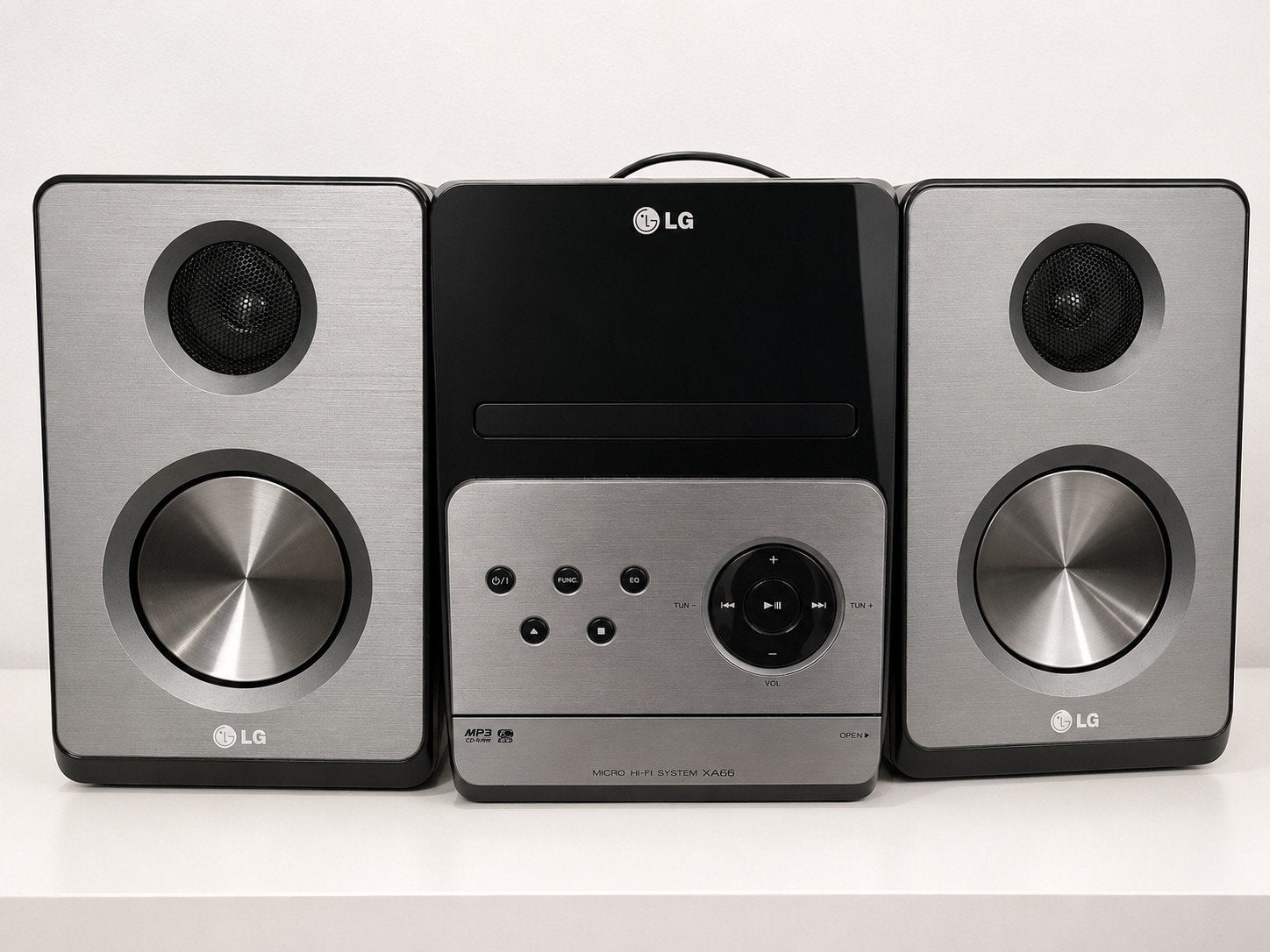 LG hifi-systeem met twee luidsprekers - goede staat, Ophalen