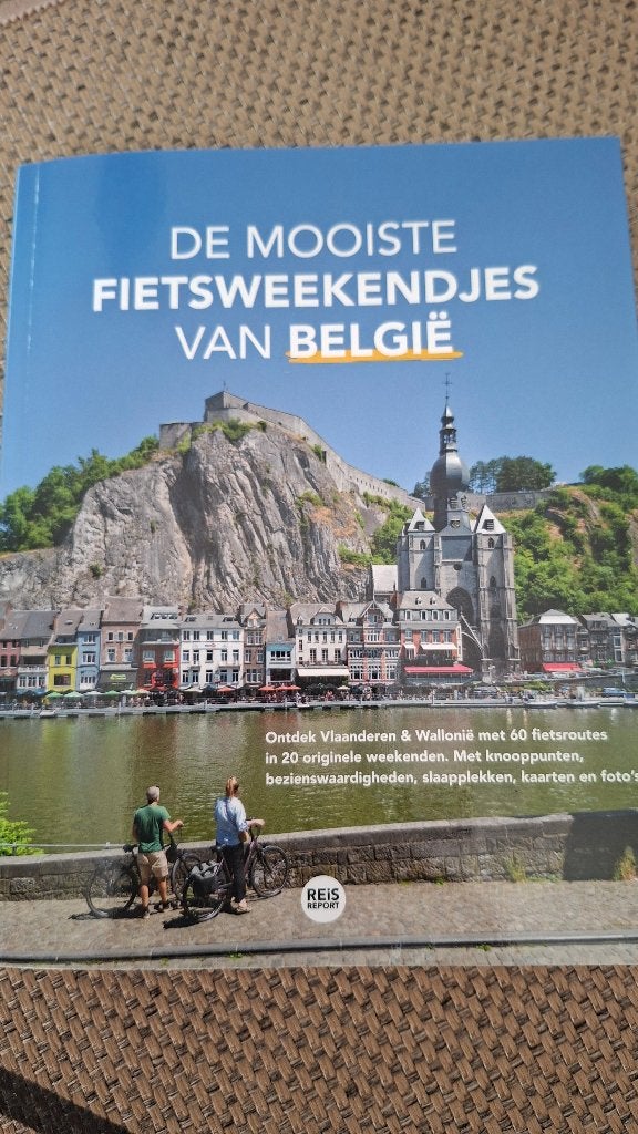 Boek : De mooiste fietsweekendjes van België, Boeken, Reisgidsen, Fiets- of Wandelgids, Zo goed als nieuw, Marlou Jacobs en Godfried van Loo