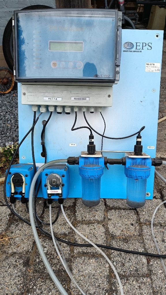 Régulateur de chlore et de pH | EPS Pool systems, Enlèvement, Utilisé, Agent de nettoyage