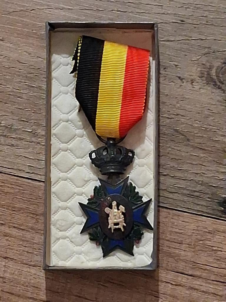 Insigne d'honneur civil belge, Envoi