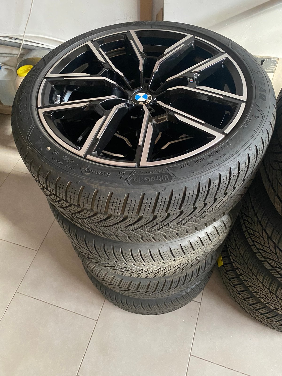 Kit hiver origine Bmw i4 grand coupe G26 jantes 19 + pneus *, Autos : Pièces & Accessoires, Pneus et Jantes, Pneus hiver, 19 pouces