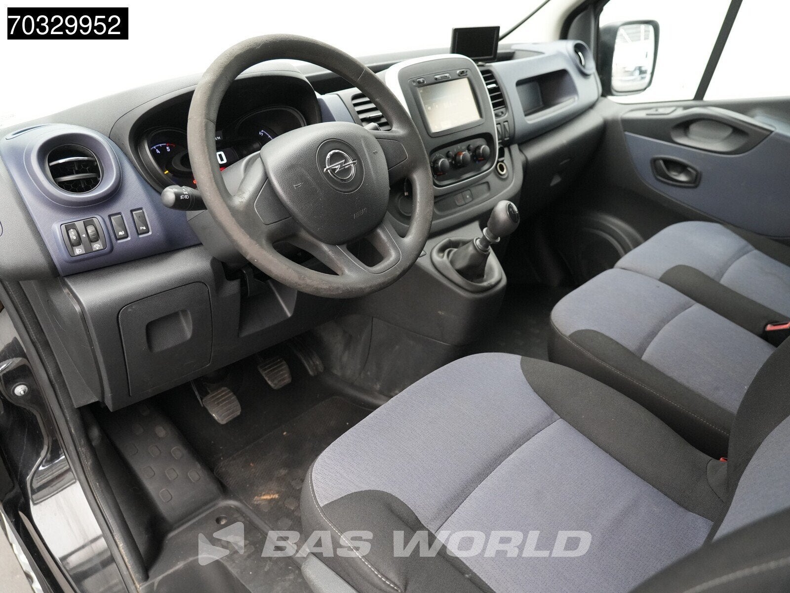 Opel Vivaro 115PK L1H1 Trekhaak Airco Velgen Euro6 L1 Kompak, Autos, Camionnettes & Utilitaires, Achat, Entreprise, Tissu, 1598 cm³