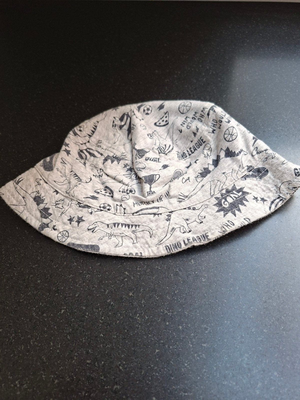 chapeau de soleil/chapeau/chapeau de pêche dinosaures, Enlèvement ou Envoi, Comme neuf, Garçon, Casquette