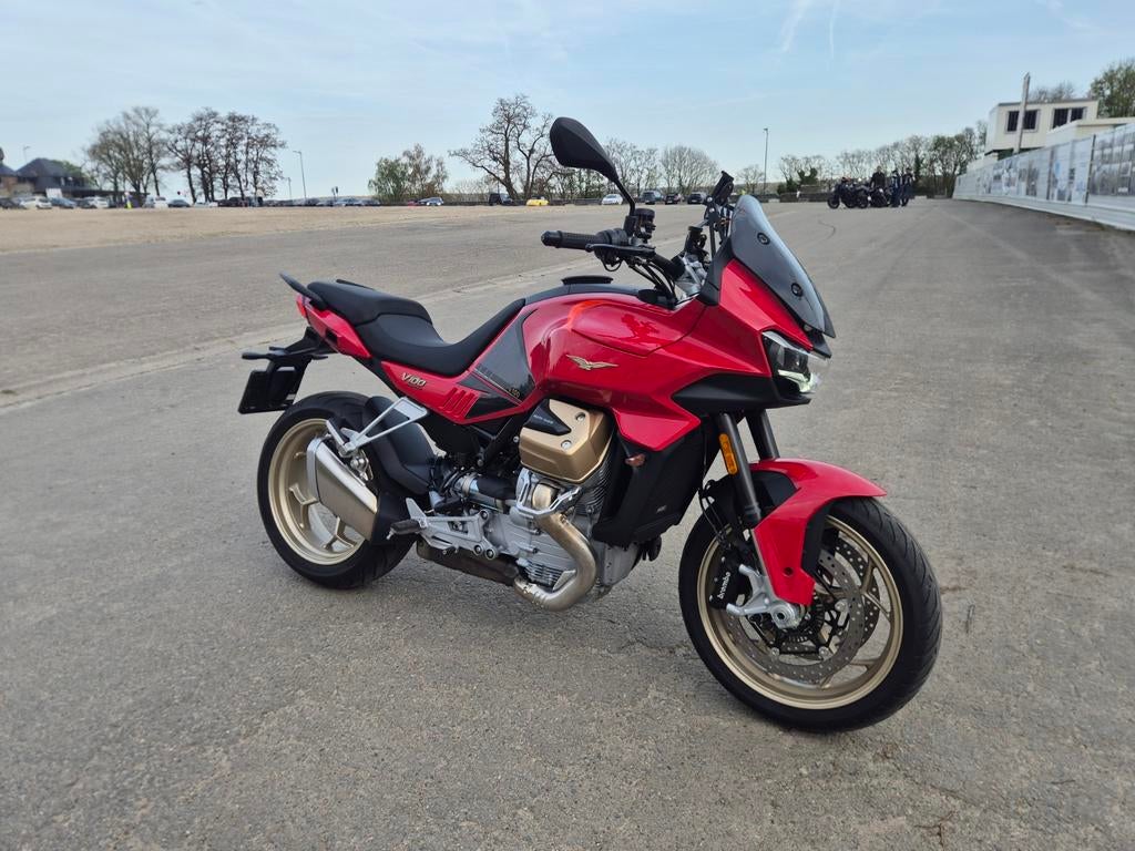 Moto Guzzi V100 Mandello, Particulier, Nieuw, Handvatverwarming