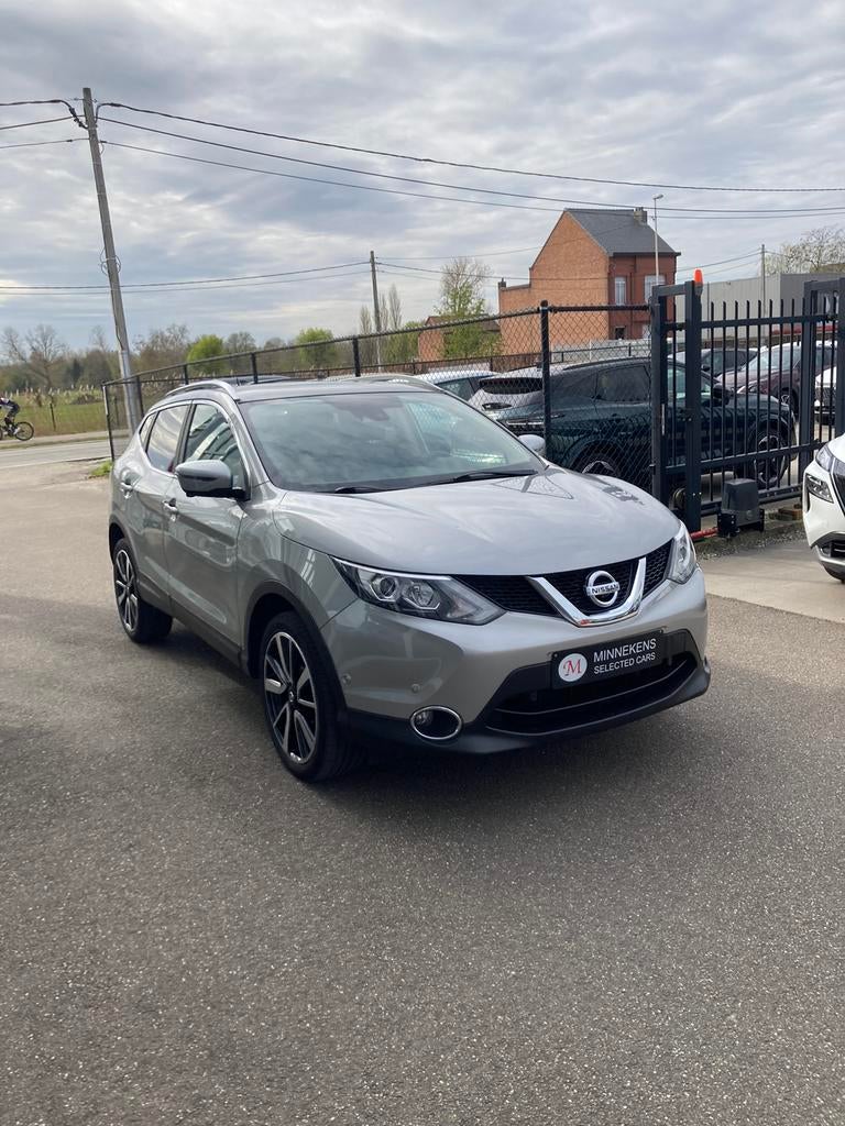 Nissan Qashqai Tekna benzine 2017  78000 km, Auto's, Voorwielaandrijving, 4 cilinders, Bedrijf, 5 deurs