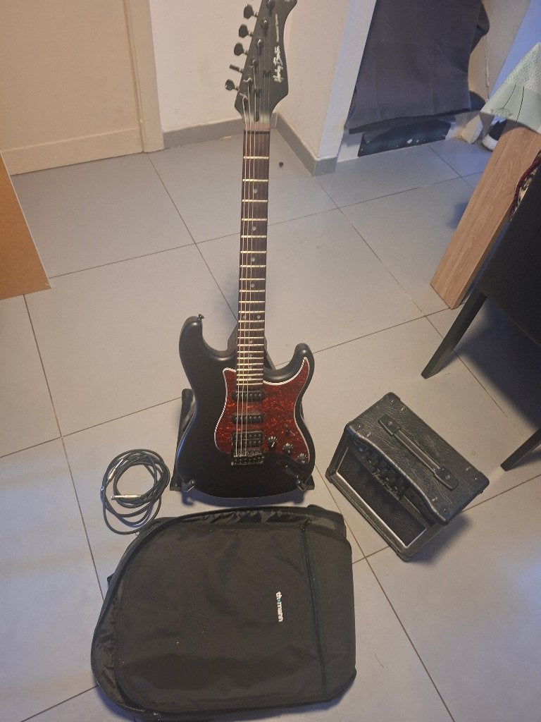 Guitare electrique harley benton, Musique & Instruments, Instruments à corde | Guitares | Électriques, Utilisé, Autres marques