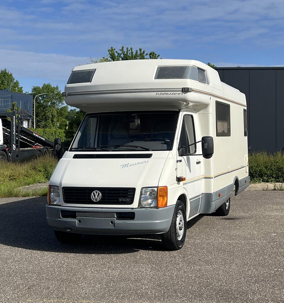 Volkswagen LT 2.5TDI Zonnepanneel/Airco Goede staat, Auto's, Wit, Particulier, Lederen bekleding, Te koop