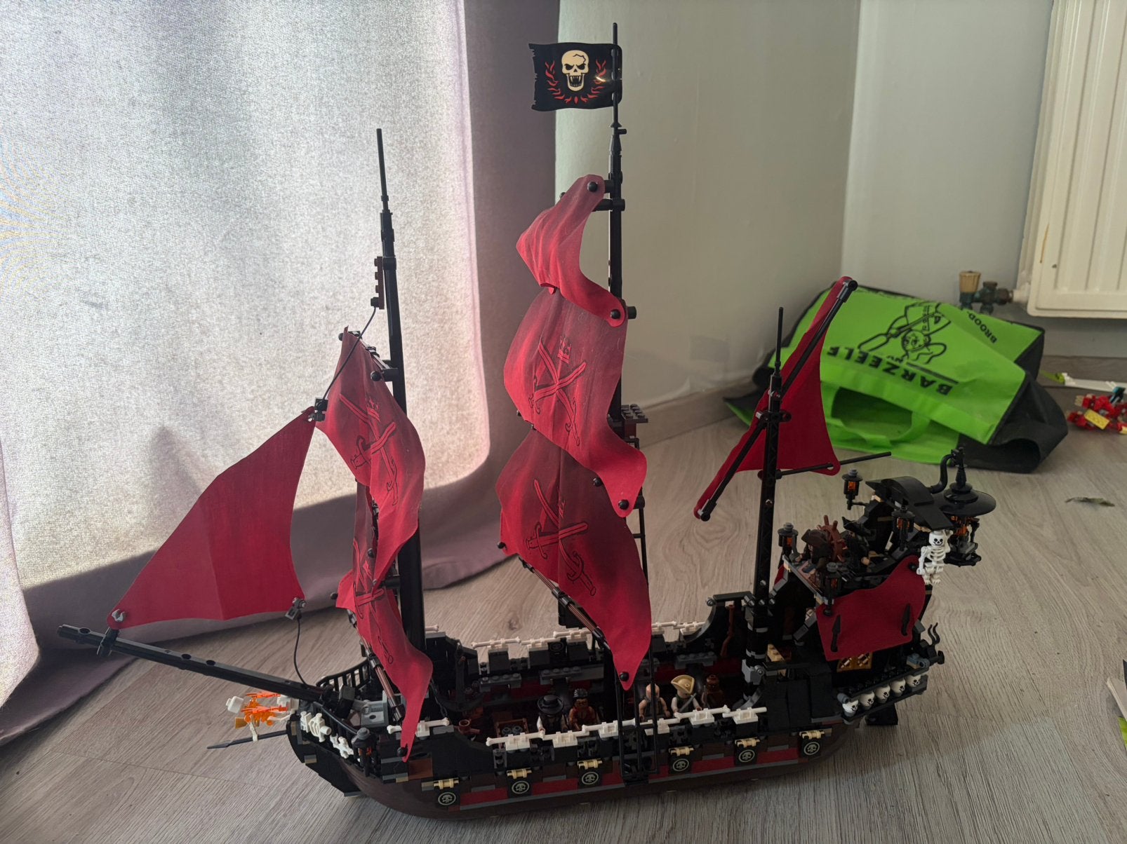 LEGO Pirates of the Caribbean 4195, Lego, Ensemble complet, Enlèvement, Pirates