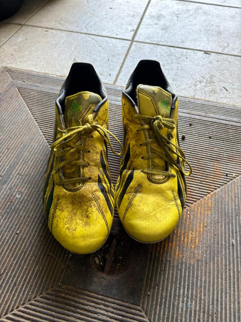 Voetbalschoenen maat 44, Ophalen, Zo goed als nieuw