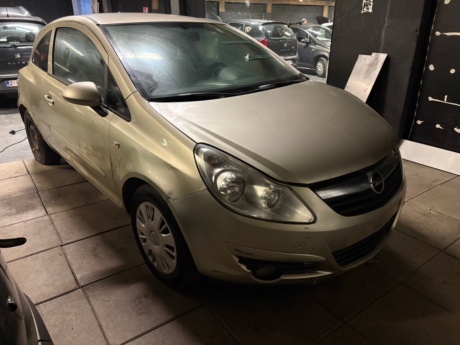 Opel Corsa Automatique. Pour l'exportateur ou le négociant, Autos, Achat, Automatique, Particulier, Euro 4