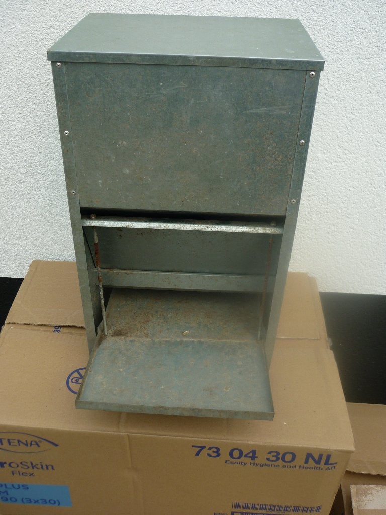 automatische voederbak voor kippen of konijnen, Dieren en Toebehoren, Ophalen, Zo goed als nieuw, Drinken en Voederen