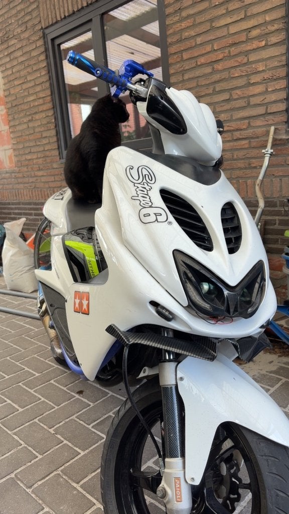 Yamaha aerox, Fietsen en Brommers, Brommers | Overige merken, Ophalen, Yamaha, Klasse A (25 km/u), Zo goed als nieuw