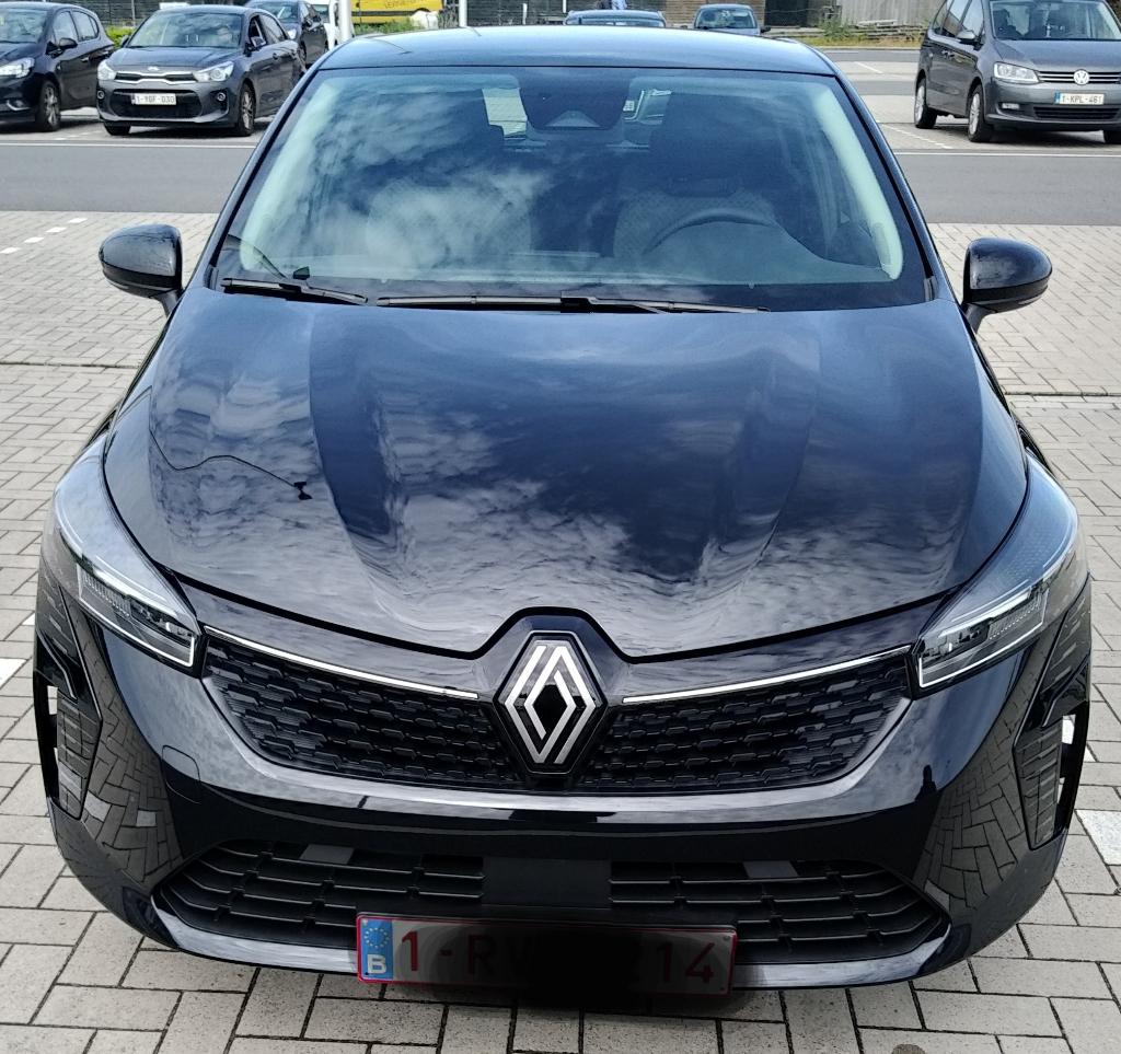 Renault Clio 5/2024 zwart nieuwstaat 19000 km, Auto's, Renault, Particulier, Clio, Parkeersensor, Regensensor, Benzine, Zwart