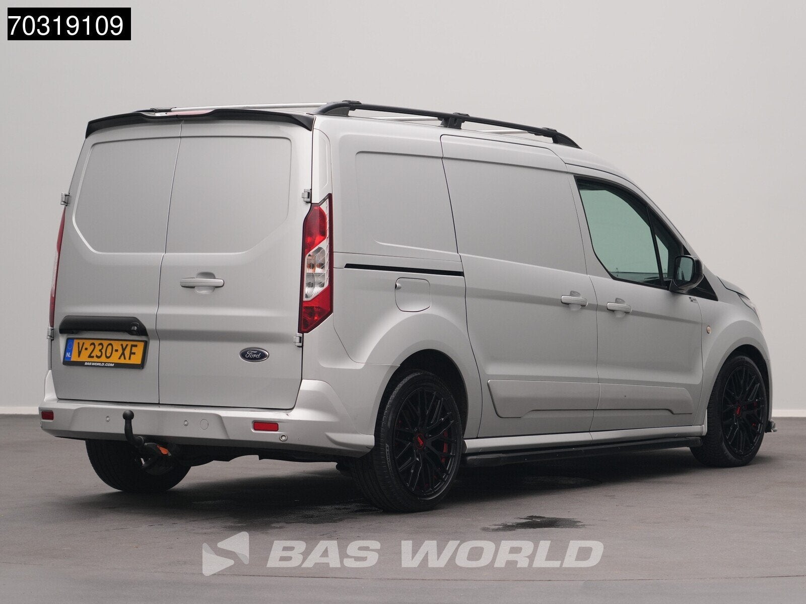 Ford Transit Connect 100PK Automaat L2H1 Sport Edition 18'', Cuir, Argent ou Gris, Achat, Entreprise