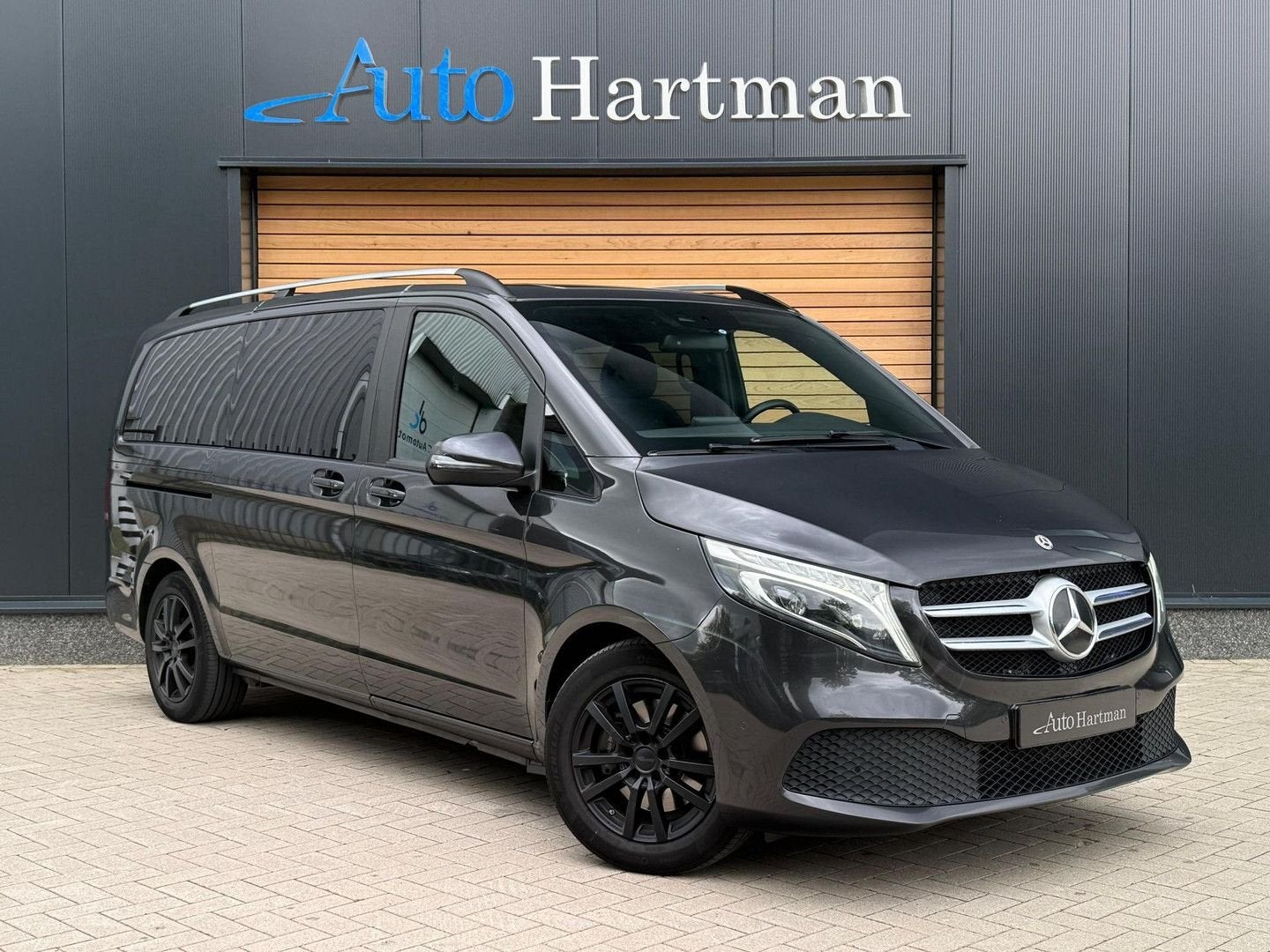 Mercedes-Benz V 220 220D Lang Avantgarde Edition TREKHAAK|6P, Automaat, Monovolume, Zwart, Bedrijf