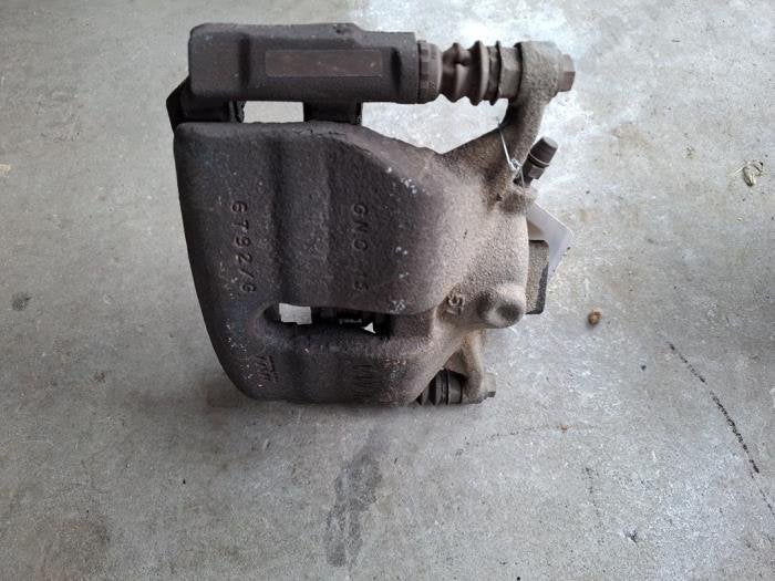 Remklauw (Tang) rechts-voor van een Volkswagen Caddy, Gebruikt, -, Volkswagen, -