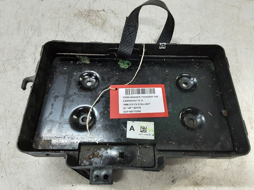 SUPPORT DE BATTERIE Ford Ranger (01-2015/-) (EB3T10723BC), Henry-Ford-Straße  1
50735  Köln, DE, Ford-Werke GmbH, Kunden@ford.com
