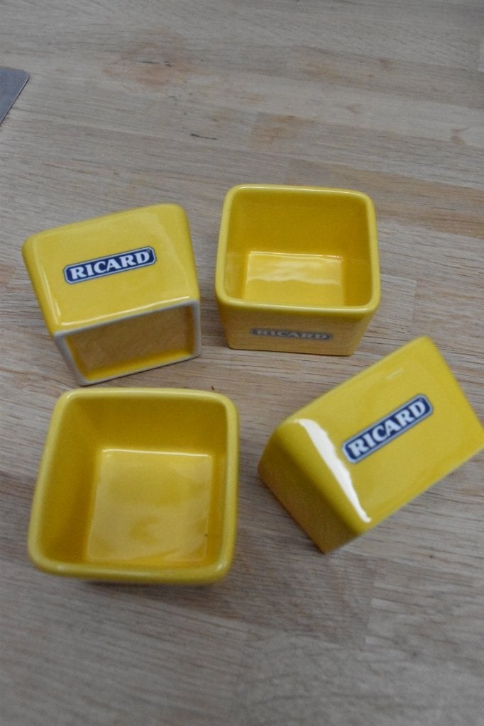 Ricard kan + kommetjes, Maison & Meubles, Pichet, Poterie, Comme neuf, Enlèvement