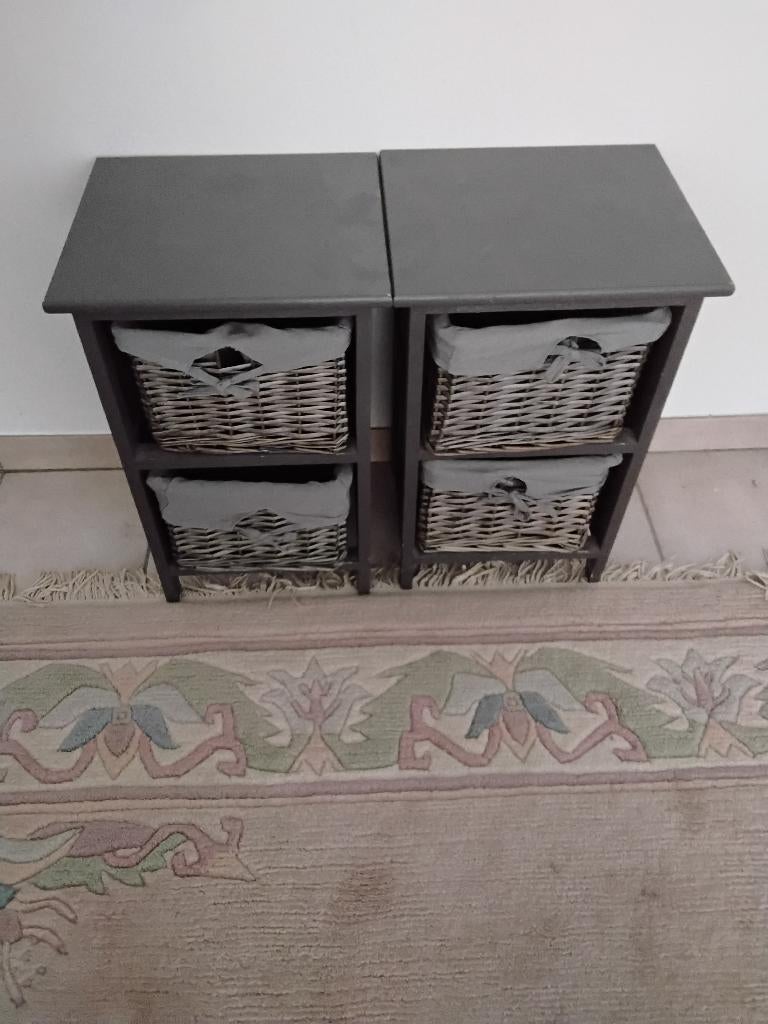 Kastjes 2 stuks met mandjes 10 euro, Huis en Inrichting, Ophalen, Gebruikt