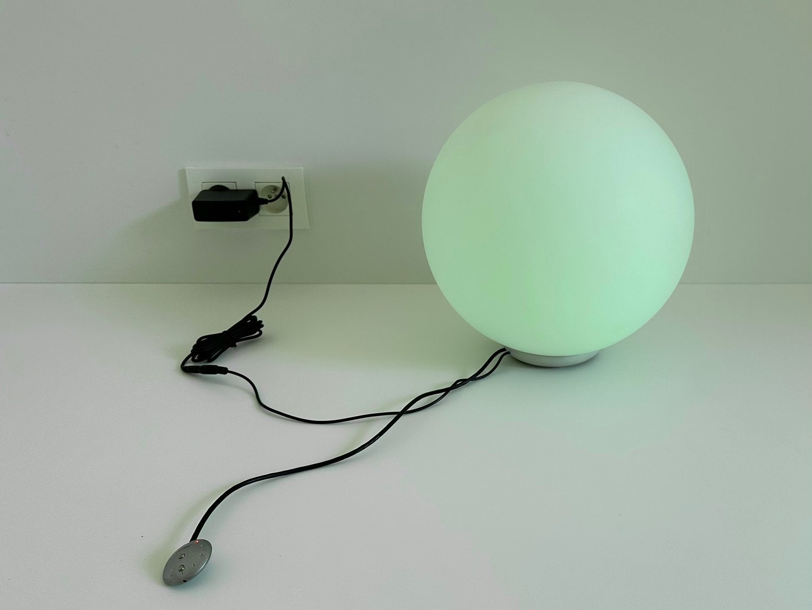 Lampe LED Lenser réglable en différentes couleurs, Maison & Meubles, Lampes | Lampes de table, Neuf, Verre, Enlèvement ou Envoi