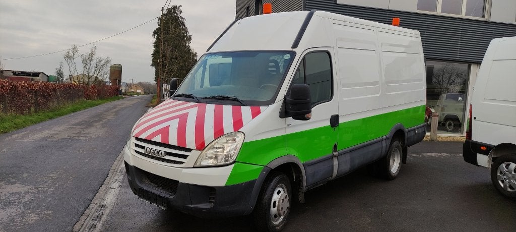 IVECO DAILY 50C15 - 3.0 D - 150 PK - TREKHAAK - INRICHTING, Auto's, Achterwielaandrijving, 110 kW, 4 cilinders, Iveco