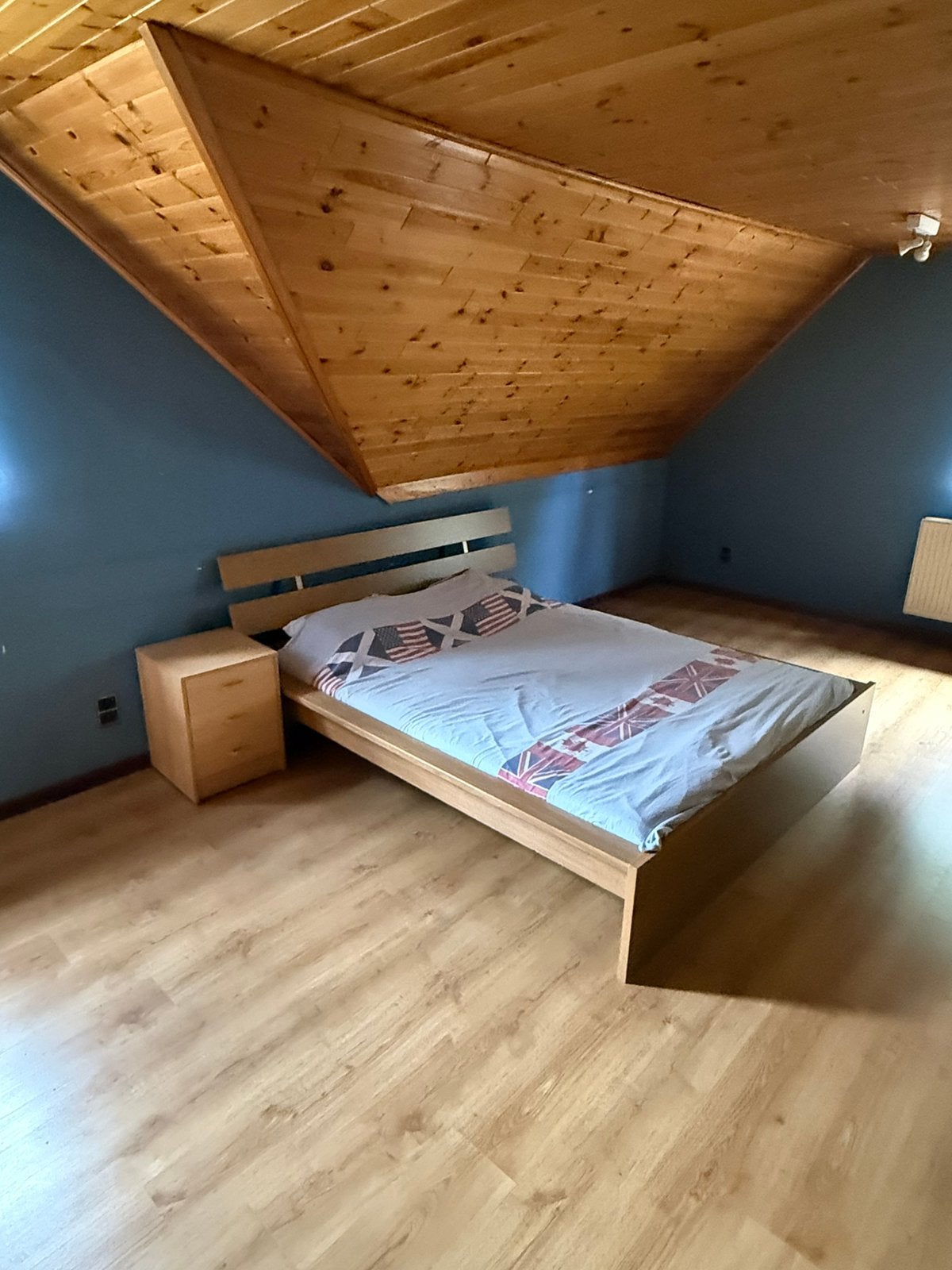 Bed met bovensteun en zijboord in goede staat, Maison & Meubles, Chambre à coucher | Chambres à coucher complètes, Enlèvement