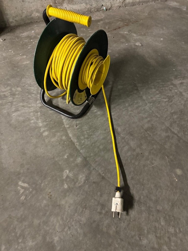 Haspel verlengkabel, Doe-het-zelf en Bouw, Elektriciteit en Kabels, Ophalen, Zo goed als nieuw, Kabel of Snoer