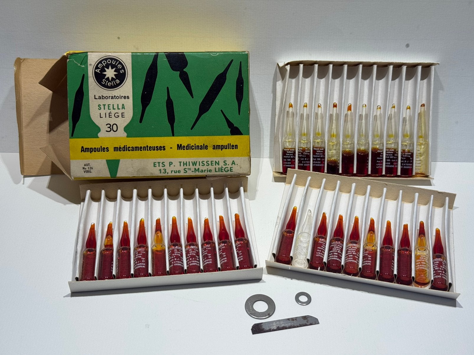 Vintage Medicinale ampullen van Laboratoires Stella Liège, Ophalen of Verzenden, Overige typen