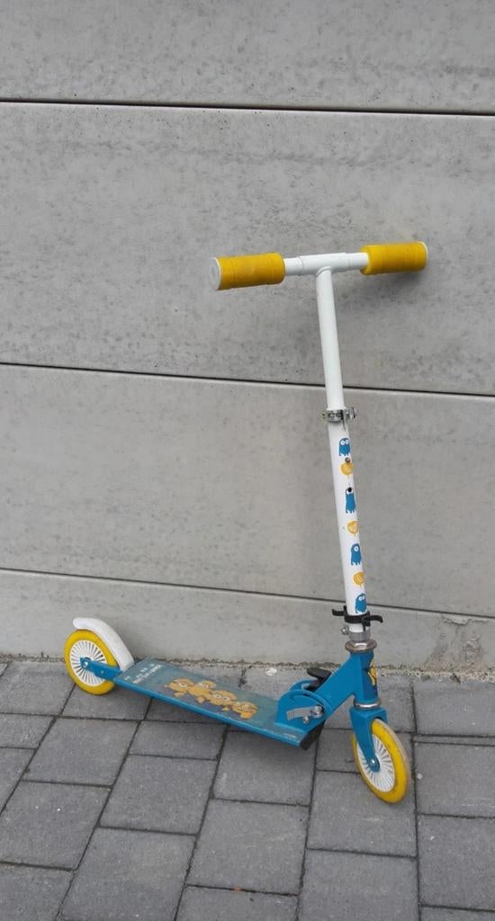 Step minions 2 opplooibaar voetrem blauwe/geel, Fietsen en Brommers, Steps, Ophalen of Verzenden, Gebruikt, Gewone step, Minions