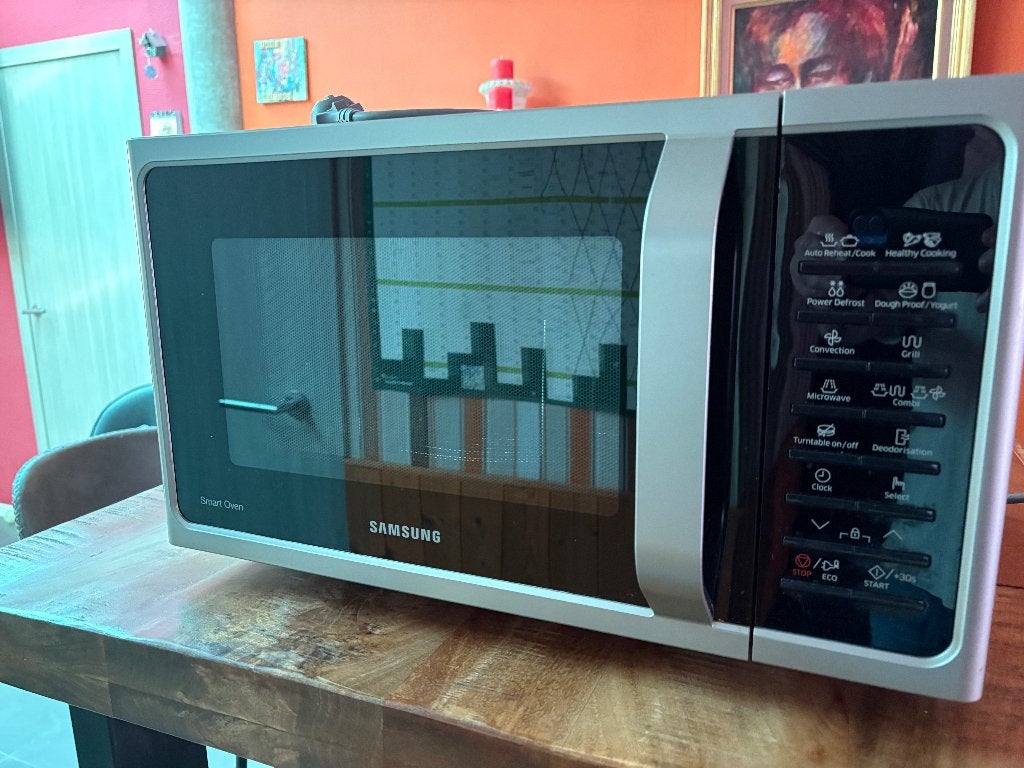 Micro ondes Samsung, Croustillant, Comme neuf, Enlèvement, 45 à 60 cm