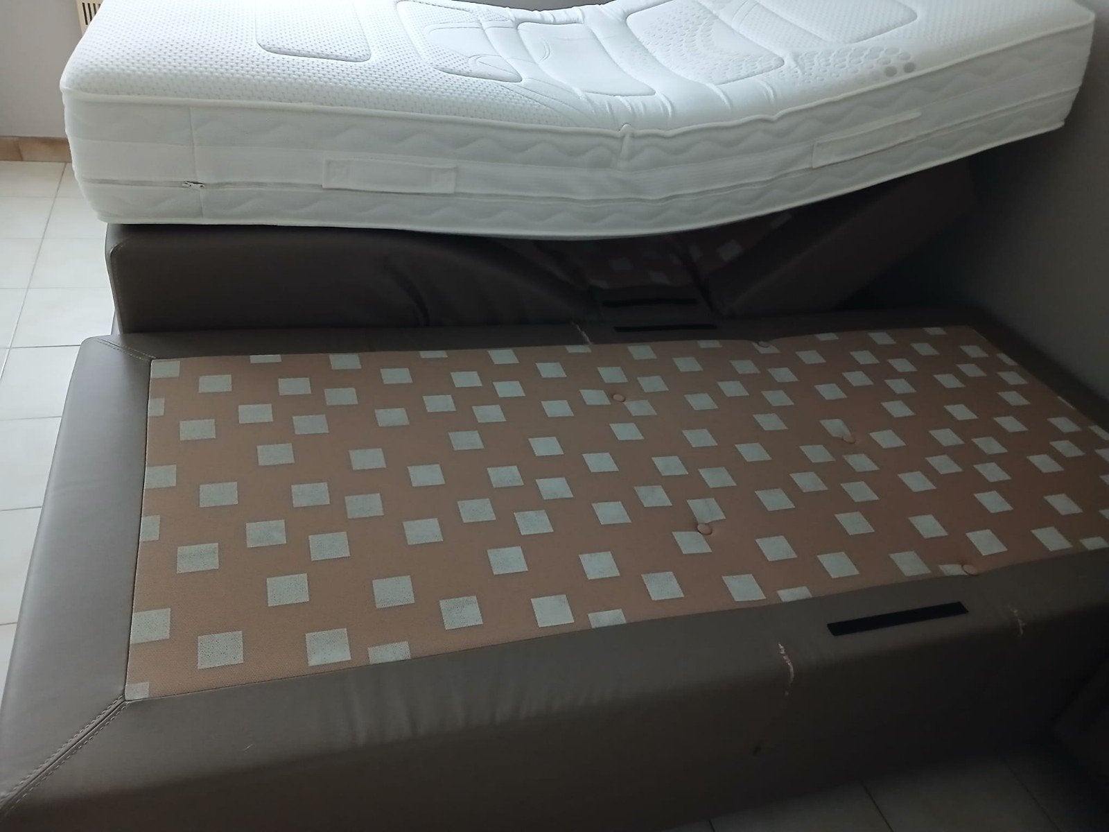 Elektrische  boxspring kleur taupe, Autos : Divers, Enlèvement