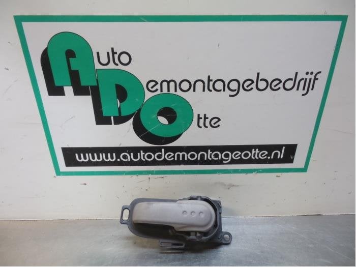 Poignée portière 4portes arrière droite d'un Nissan Micra, -, Utilisé, -, Nissan