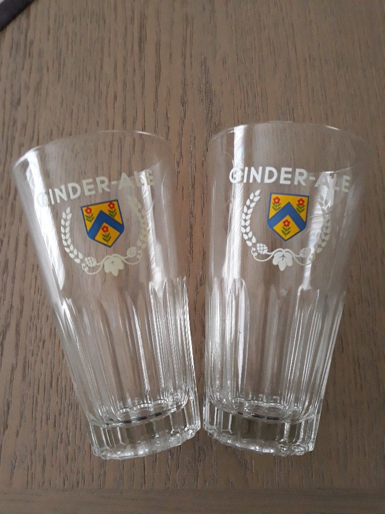 12 bierglazen van Ginder Alle, Ophalen