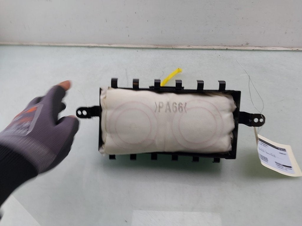 AIRBAG PASSAGIER Hyundai i20 (|845301J000|845301J000|), Gebruikt, Hyundai