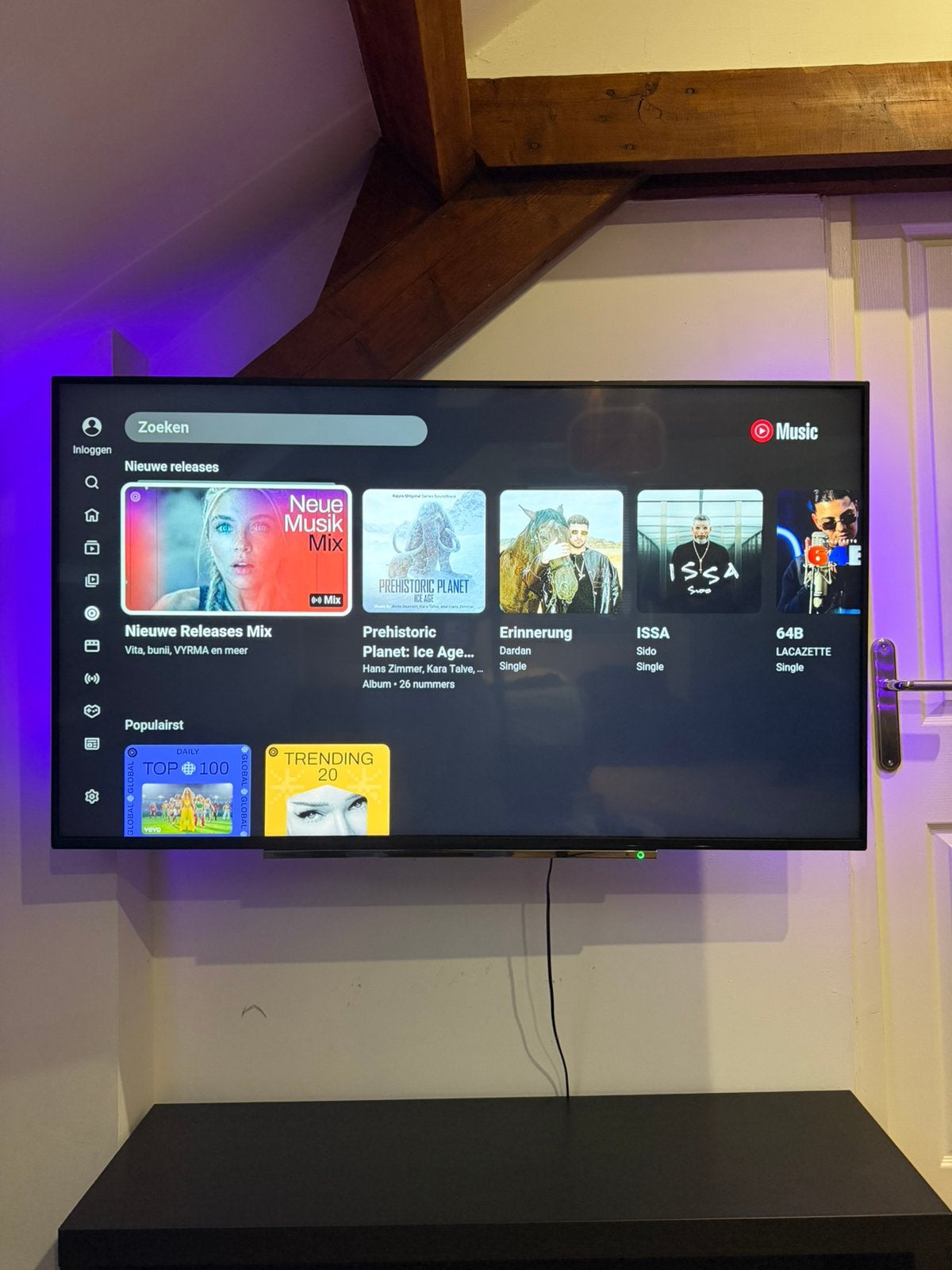Téléviseur intelligent LED Toshiba 55 pouces + support, Enlèvement ou Envoi, Comme neuf, 100 Hz, 100 cm ou plus