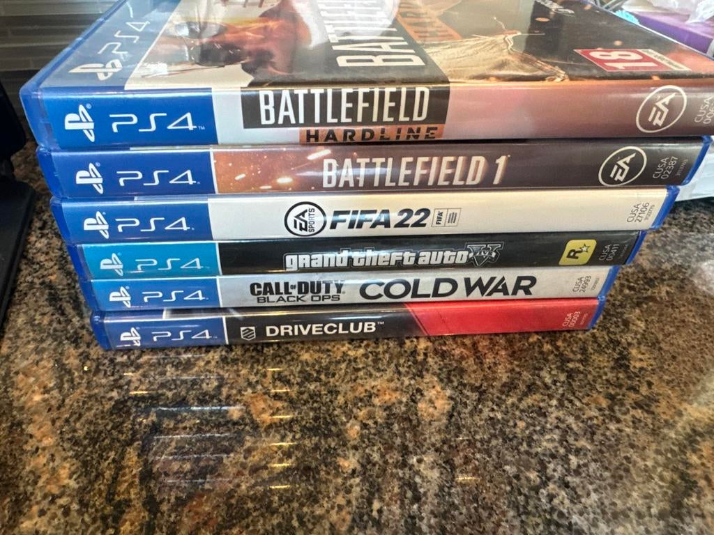 Ps4 games, Games en Spelcomputers, Ophalen of Verzenden, Zo goed als nieuw