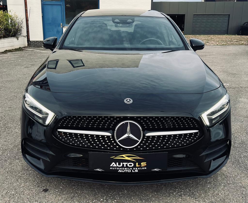 MERCEDES A220 ESSENCE AMG 2019 AUTOMATIQUE, Auto's, Mercedes-Benz, 4 cilinders, Zwart, Leder, Bedrijf
