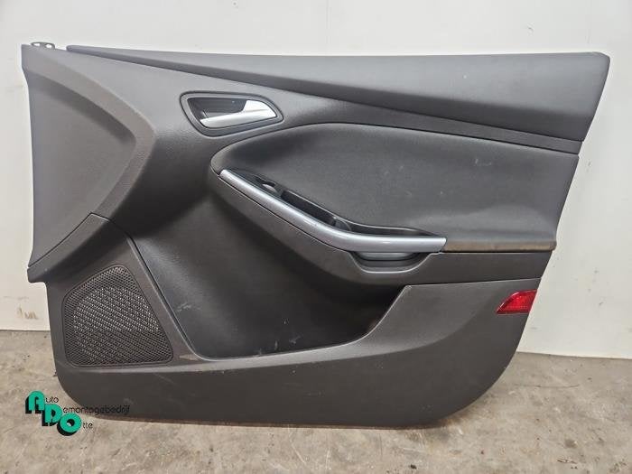 Revêtement portière 4portes avant droite d'un Ford Focus (, -, 3 mois de garantie, -, -