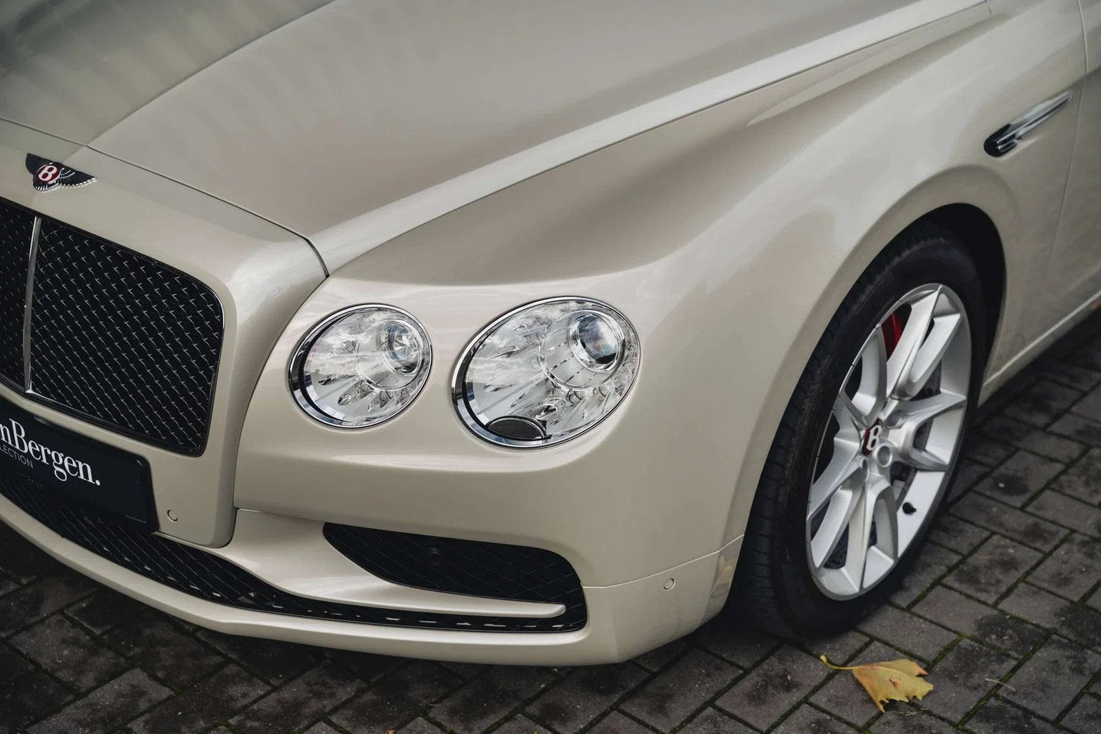 Bentley Flying Spur 4.0 V8 S - Mulliner Spec. - Bentley Hist, Auto's, Automaat, 4 deurs, Gebruikt, Bluetooth