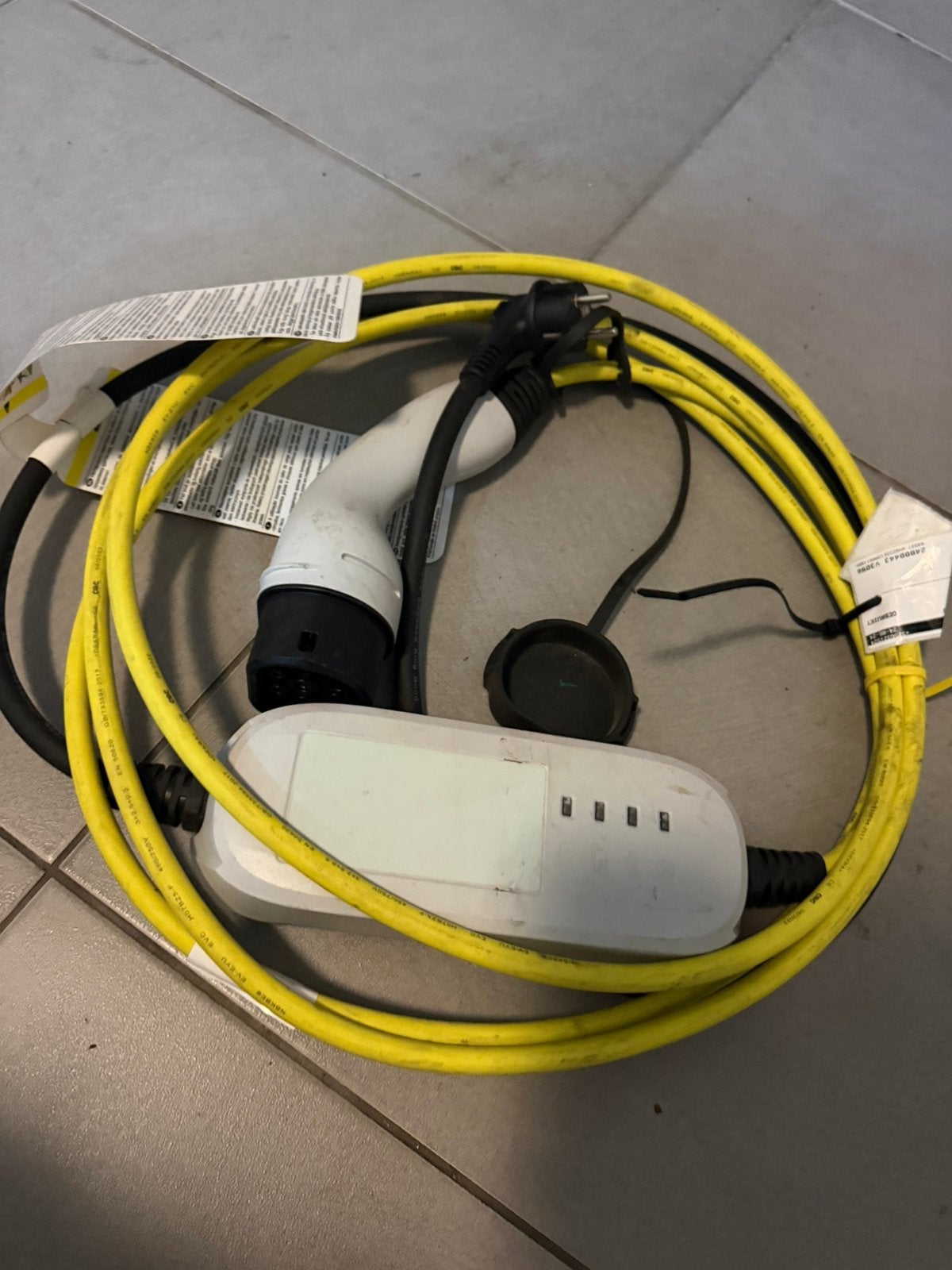 Chargeur vehicule electrique type 2, Enlèvement, Comme neuf