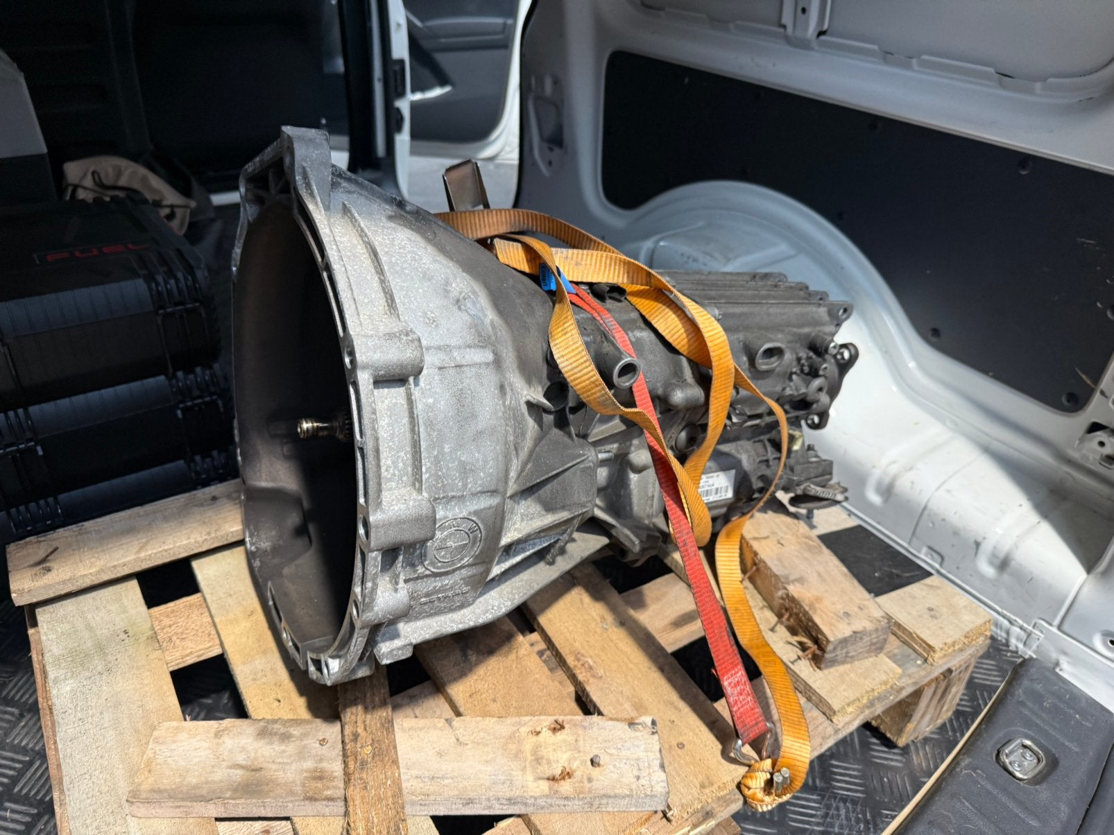 Versnellingsbak bmw 318D 2012 manueel (voor revisie), Auto's, BMW, Particulier, Te koop