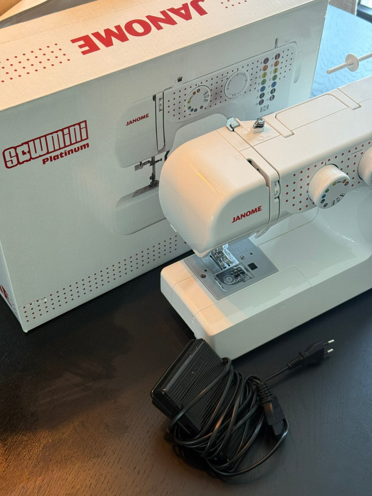 Janome Sew Mini Platinum naaimachine, Enlèvement, Comme neuf, Machine à coudre, Janome